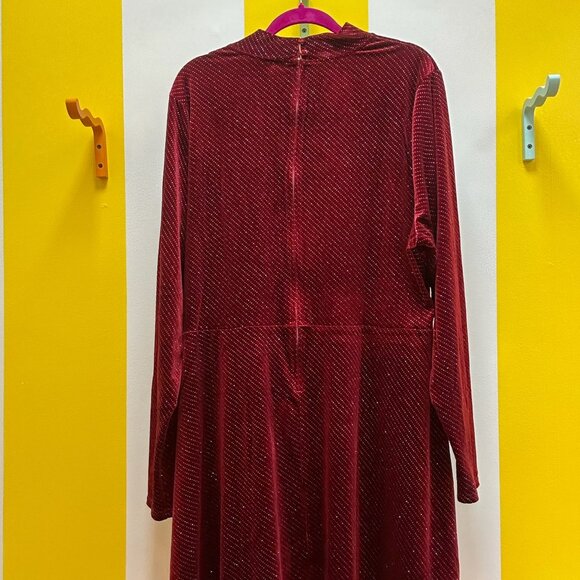 Smak Parlour Burgundy Sparkle high-Neck Mod Fit&Flare w/ Ornate Pocket Front 4XL - Picture 4 of 6
